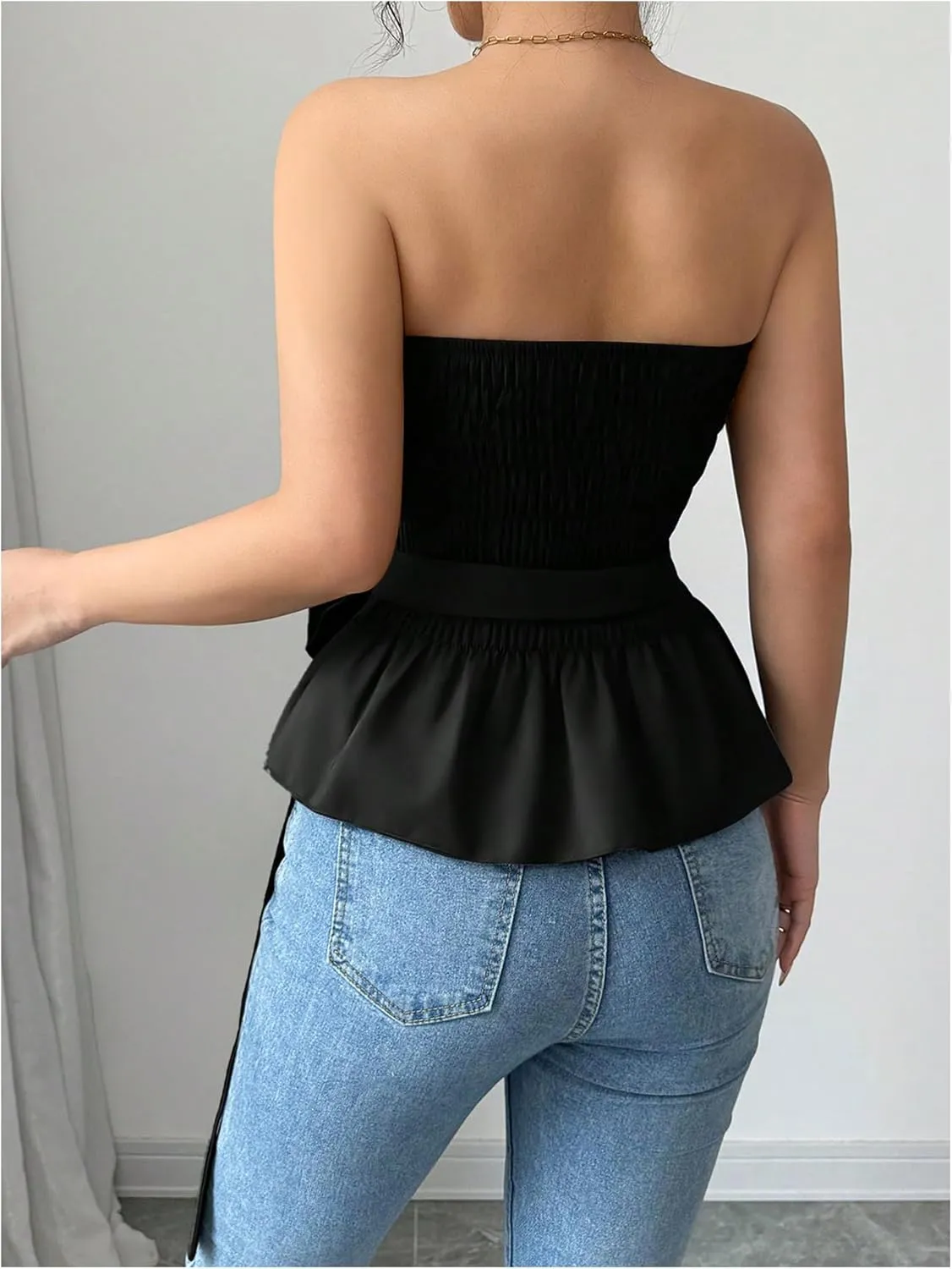 SOLY HUX Women's Y2k Strapless Tube Top Sleeveless Smocked Peplum Ruffle 3D Flower Belted Bandeau Tops